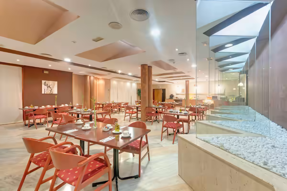 Breakfast area at Hotel Puertollano